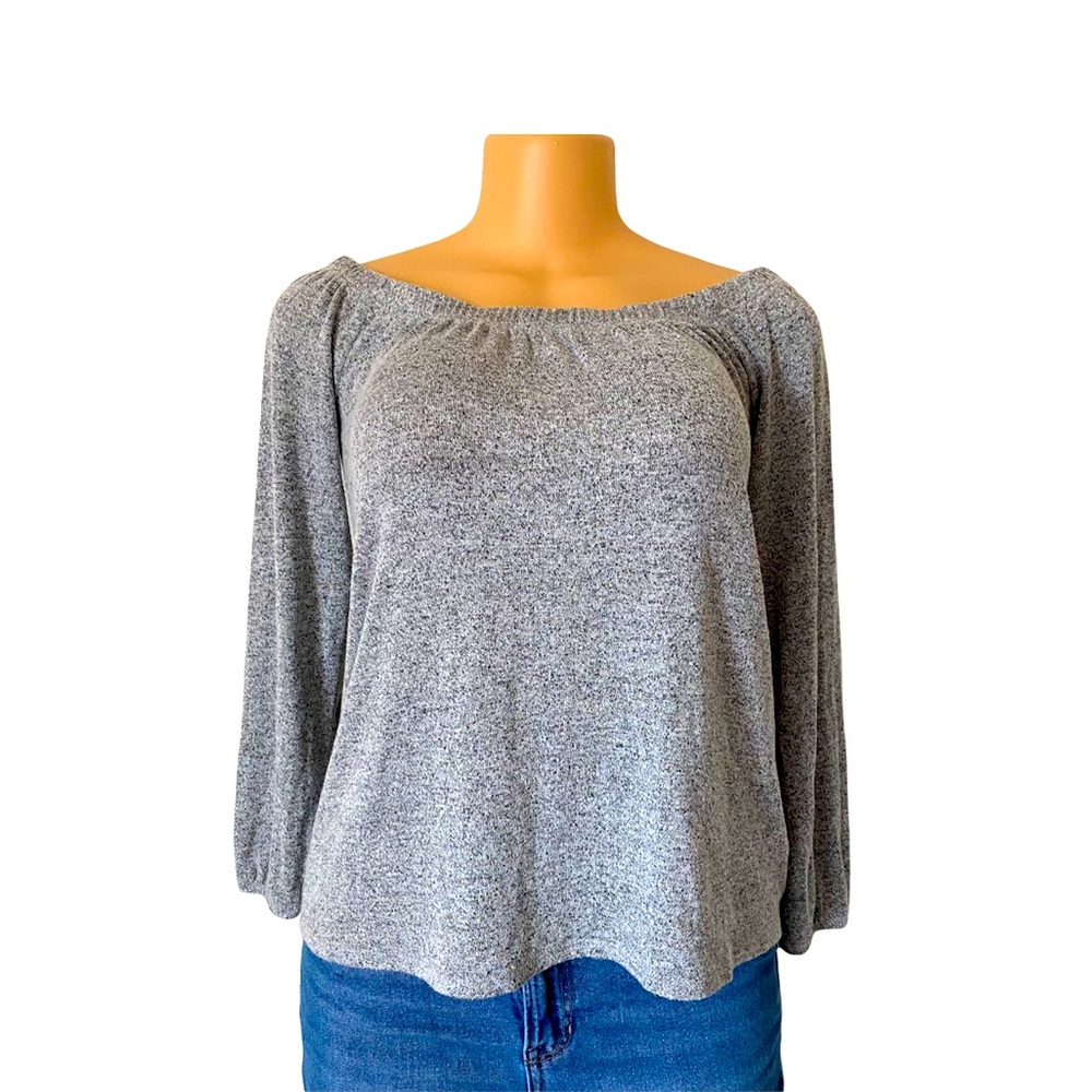 Hollister Gray Top 3/4 Sleeves size XS
